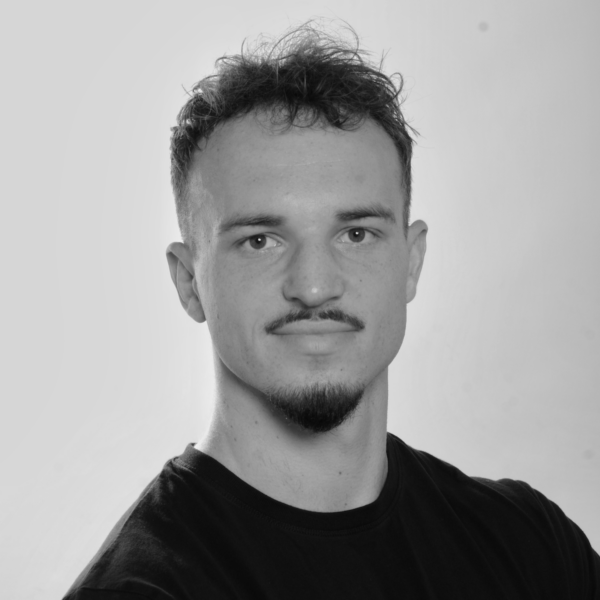 Damián Halamček - čiernobiely portrét